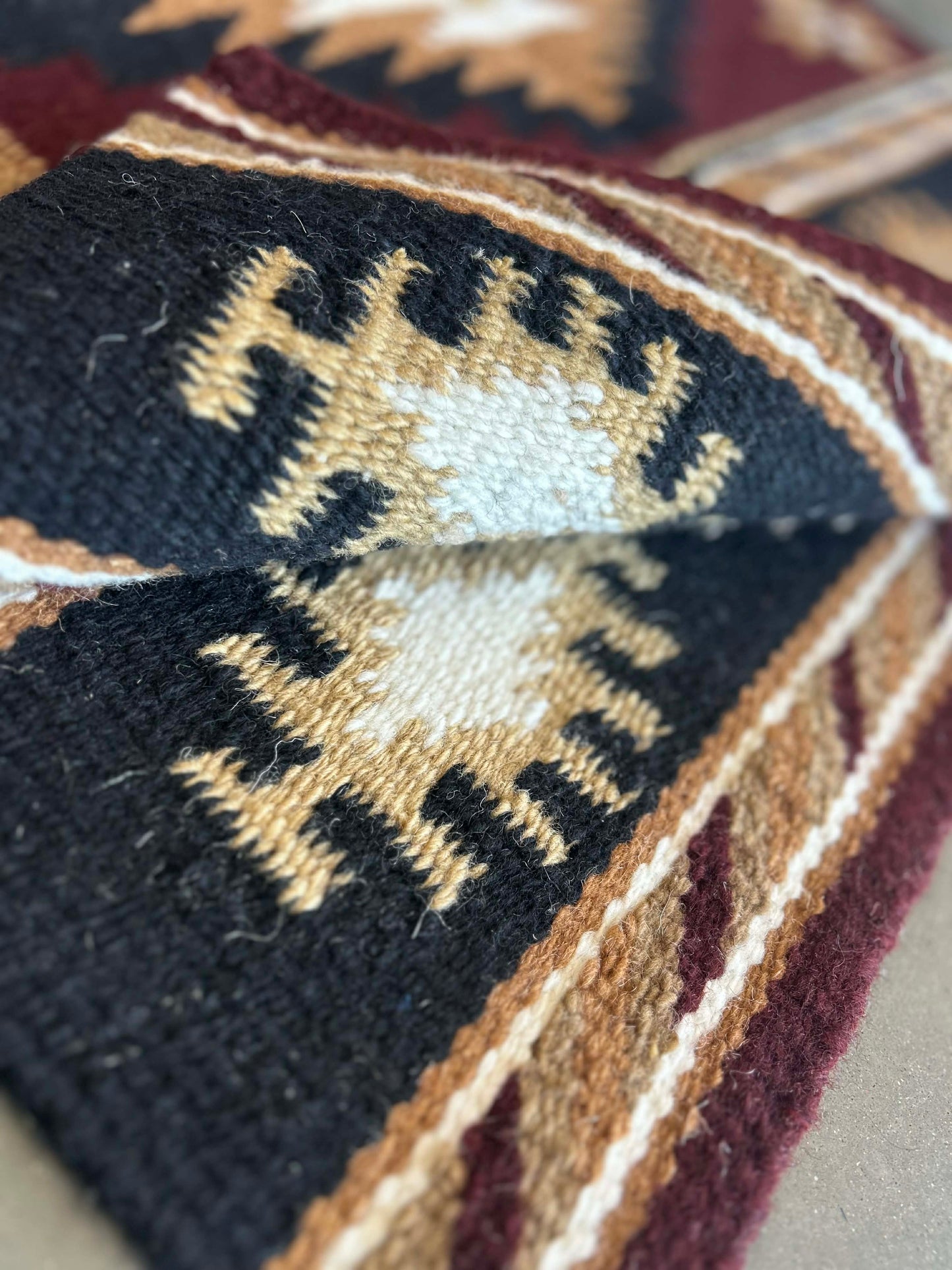 Contour Show Blanket - Joelene