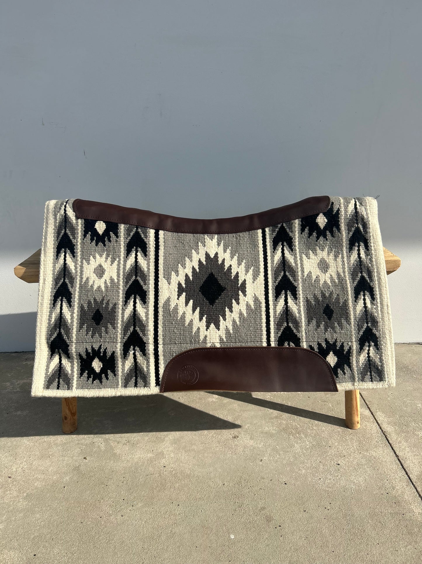 Contour Cutter Show Pad - Blizzard
