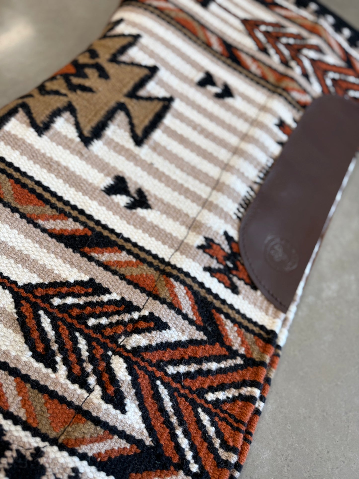 Contour Cutter Show Pad - Chink