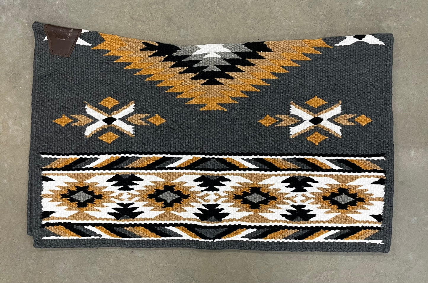 Contour Show Pad - Baker