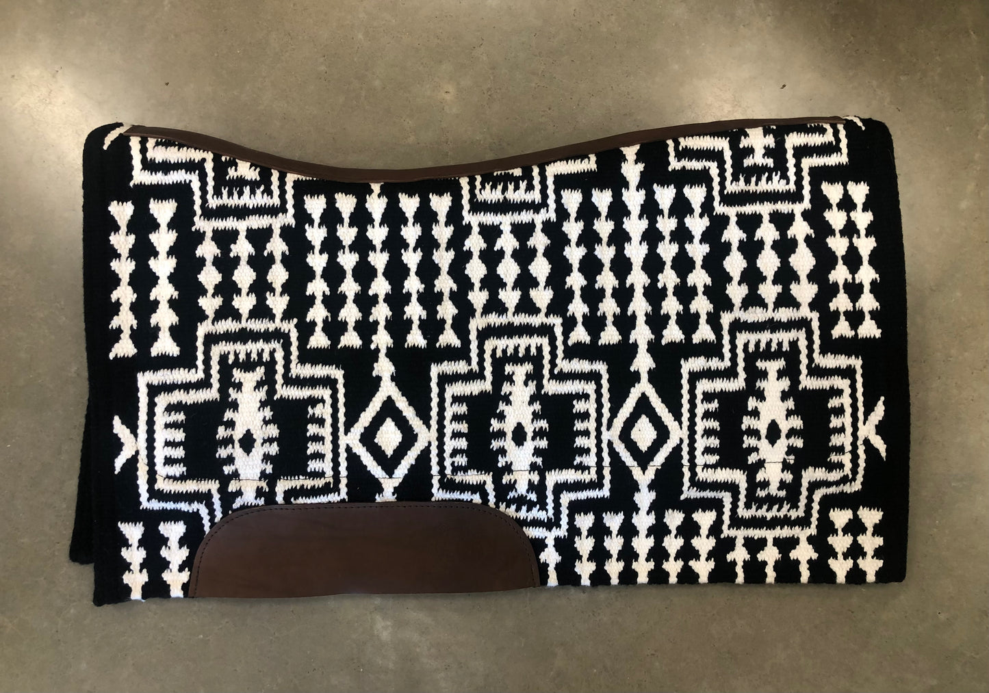 Contour Cutter Show Pad - Jesse