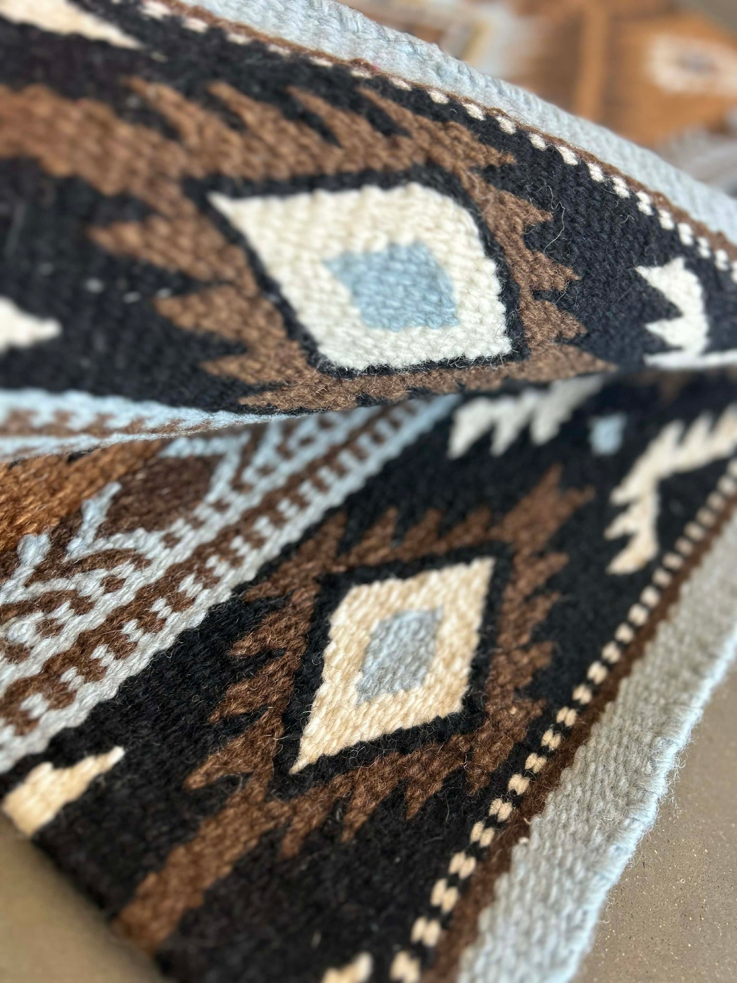 Contour Show Blanket - Judd