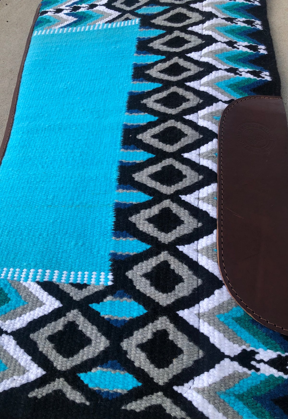 Contour Cutter Show Pad - Bayou