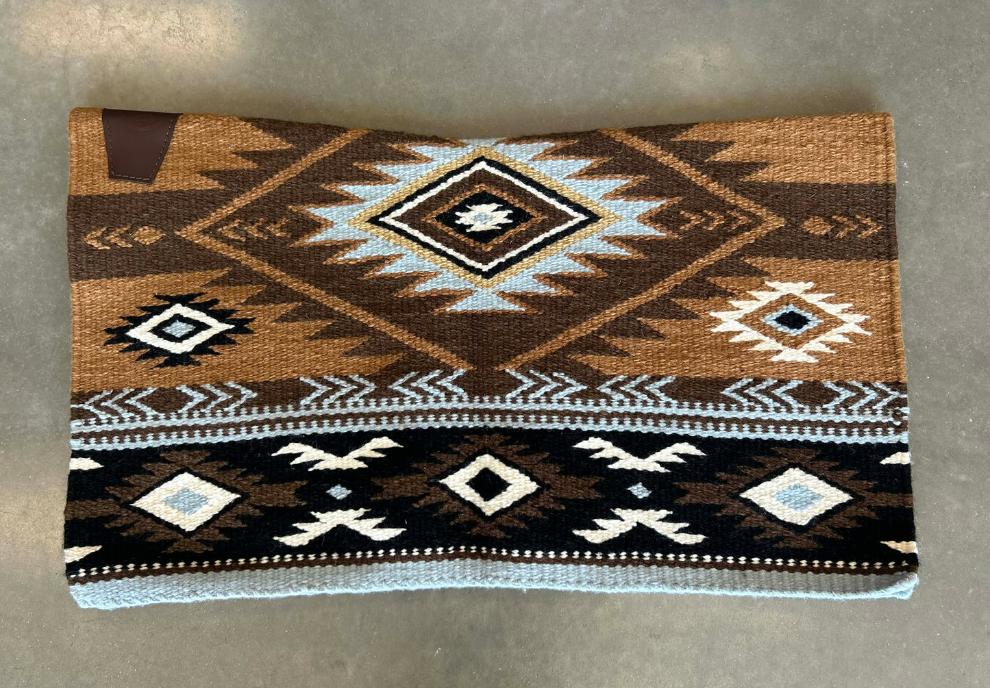 Contour Show Blanket - Judd