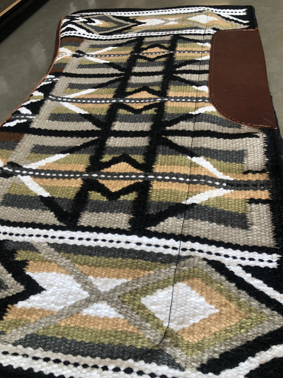 Contour Cutter Show Pad - Tawny