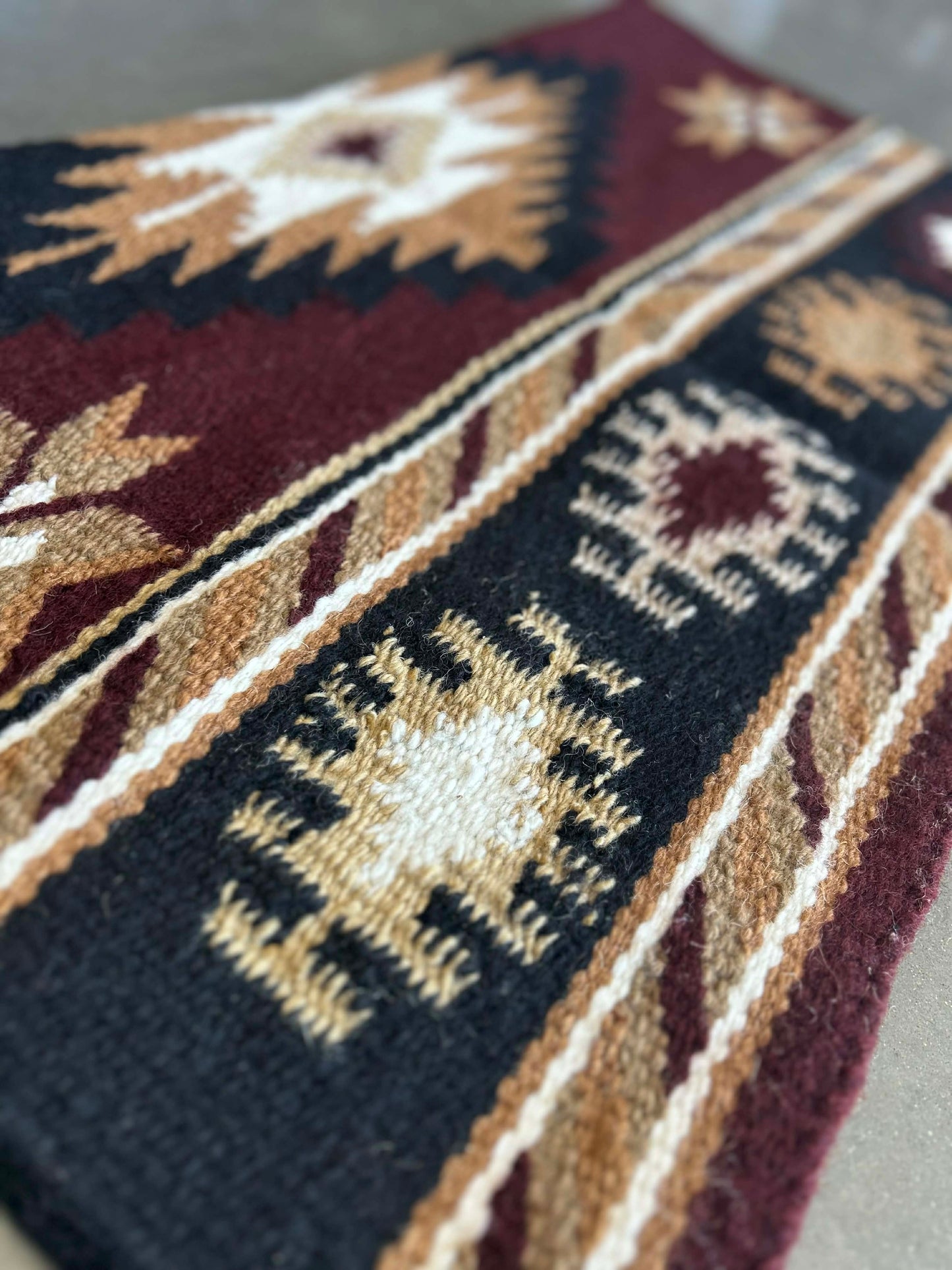Contour Show Blanket - Joelene